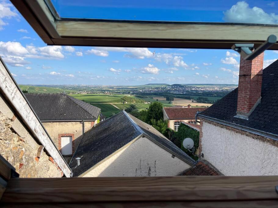Un Petit Coin Sous Les Toits Villa Hautvillers Kültér fotó